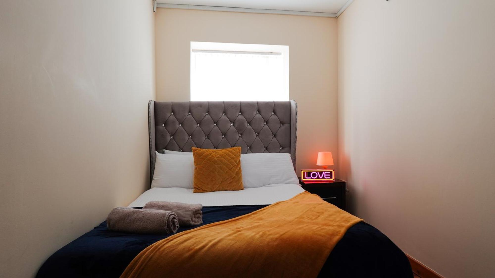 The Stayluxe Apartment Манчестер Экстерьер фото